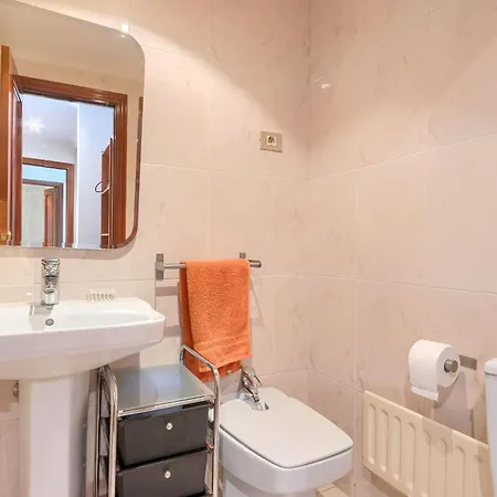 Lägenhet Vt , Acogedora En Barrio Tranquilo Con Garaje *