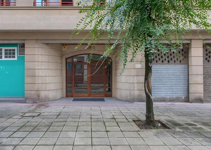 Vt , Acogedora En Barrio Tranquilo Con Garaje Appartement