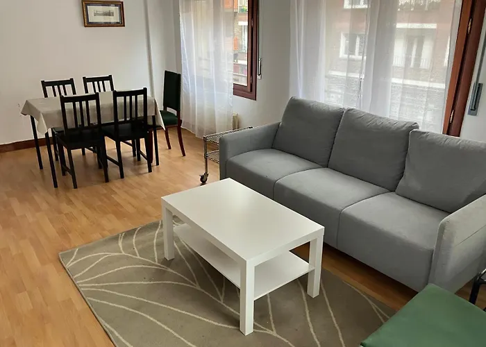 Vt , Acogedora En Barrio Tranquilo Con Garaje Appartement